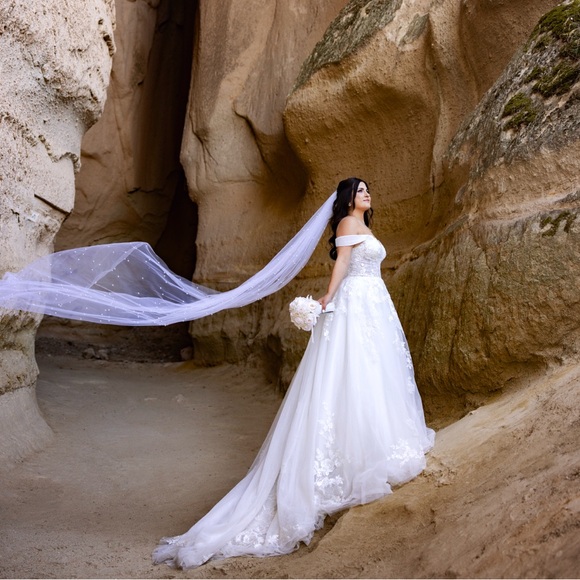 Oleg Cassini Elegant White Off-Shoulder Lace Wedding Dress - threedaughtersproperties.com Oleg Cassini Elegant White Off-Shoulder Lace Wedding Dress - threedaughtersproperties.com